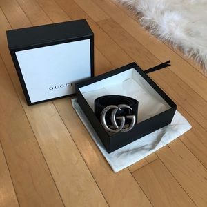 GUCCI Leather belt with Double G buckle! Size 80